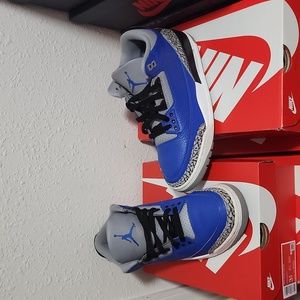 Jordan 3 Varsity Royal Cement size 9